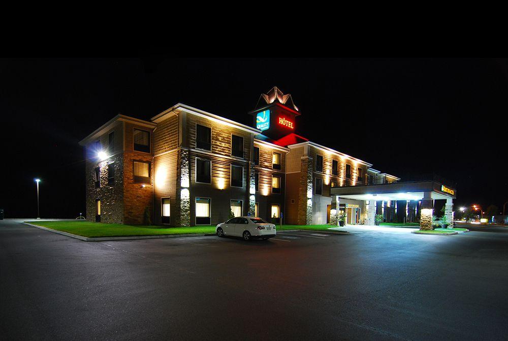 Quality Inn & Suites Val-d'Or Eksteriør bilde