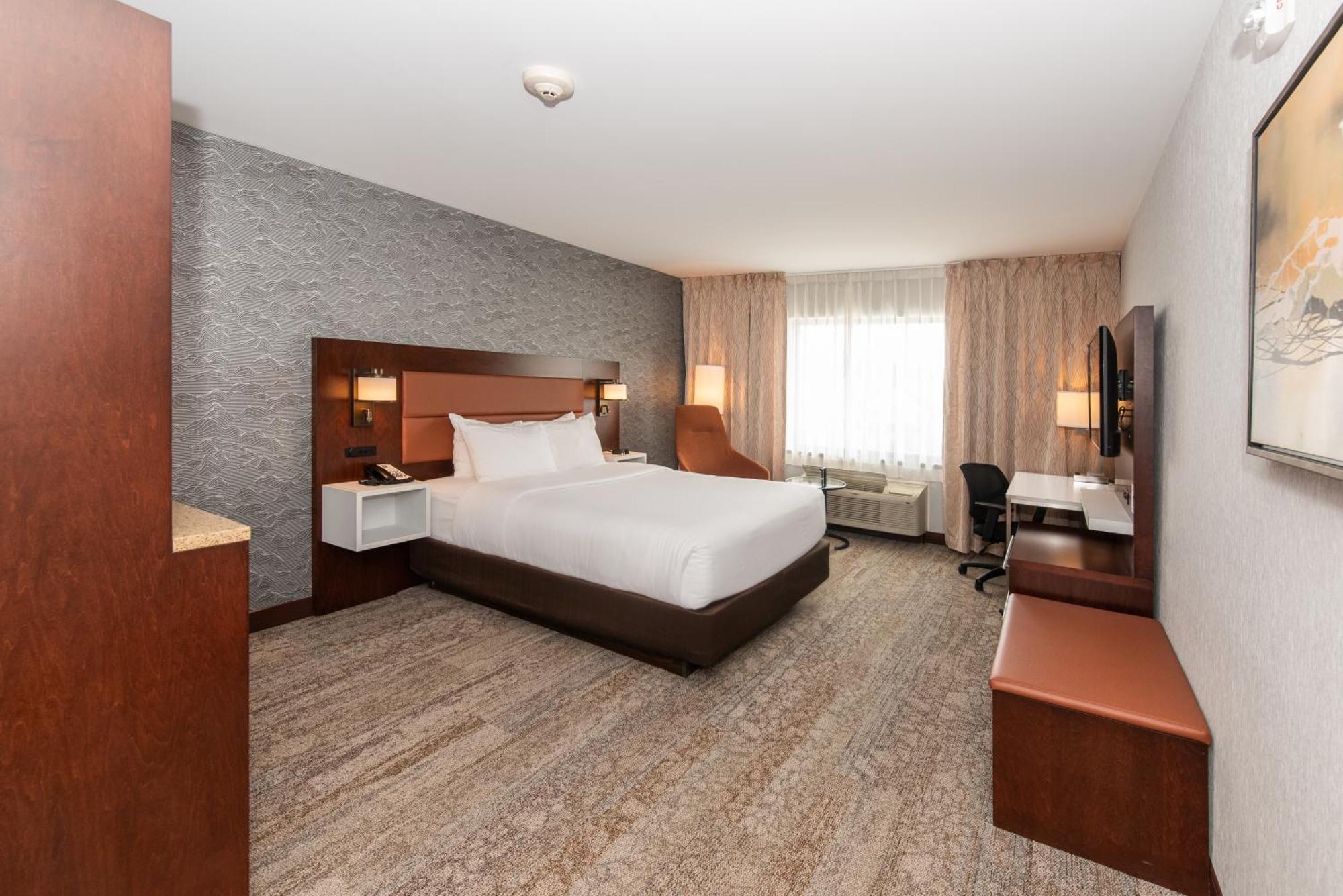 Quality Inn & Suites Val-d'Or Eksteriør bilde