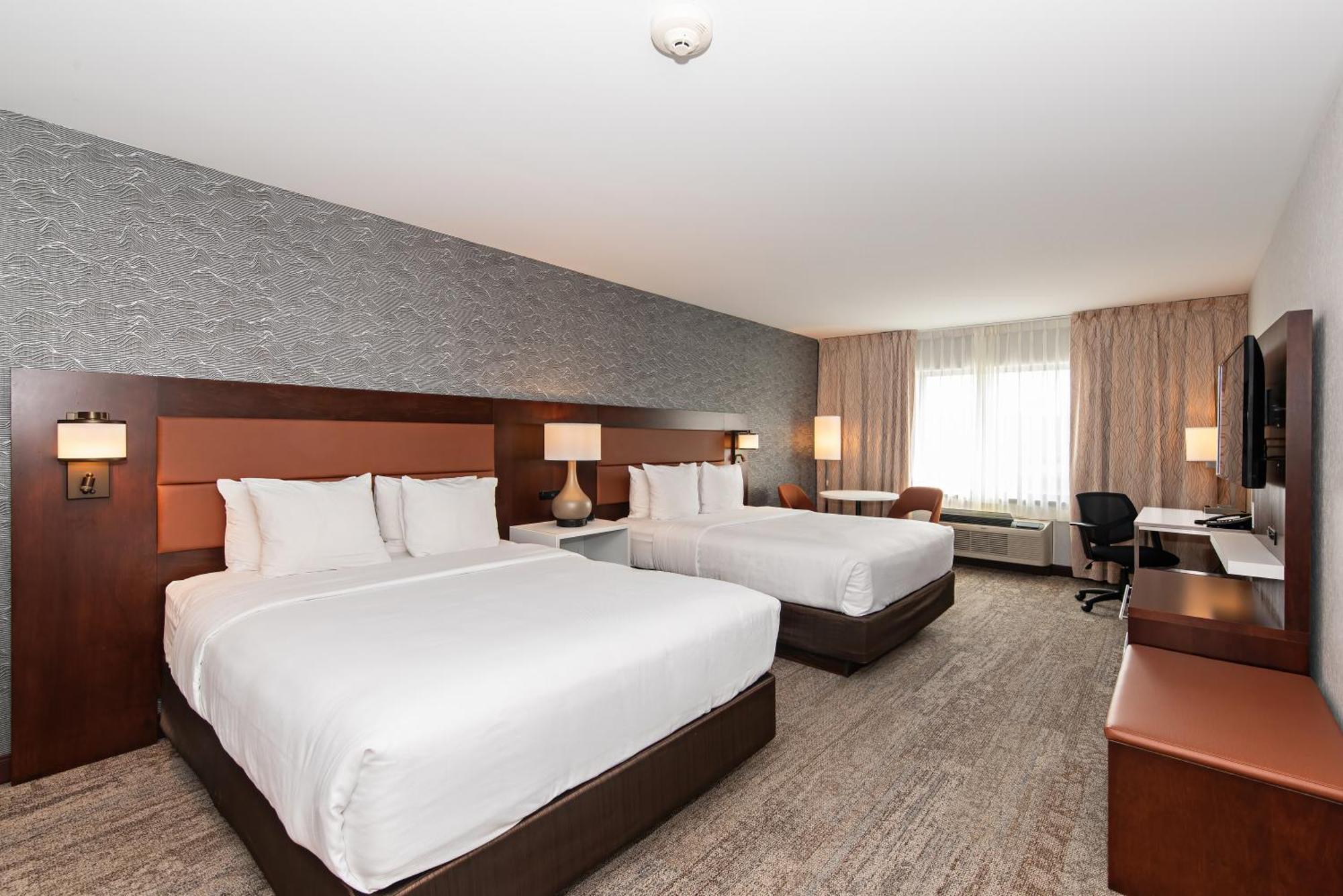 Quality Inn & Suites Val-d'Or Eksteriør bilde