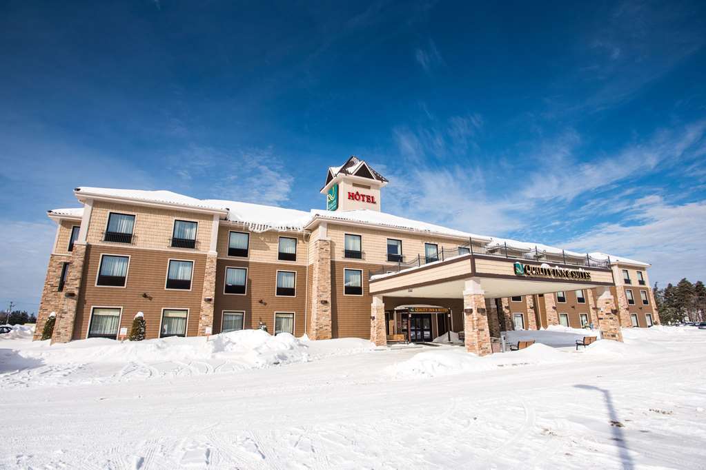 Quality Inn & Suites Val-d'Or Eksteriør bilde